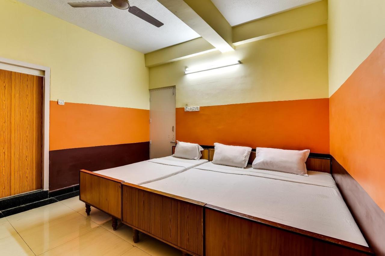 טירופאטי Hotel O Srinivasa Residency Lodge מראה חיצוני תמונה