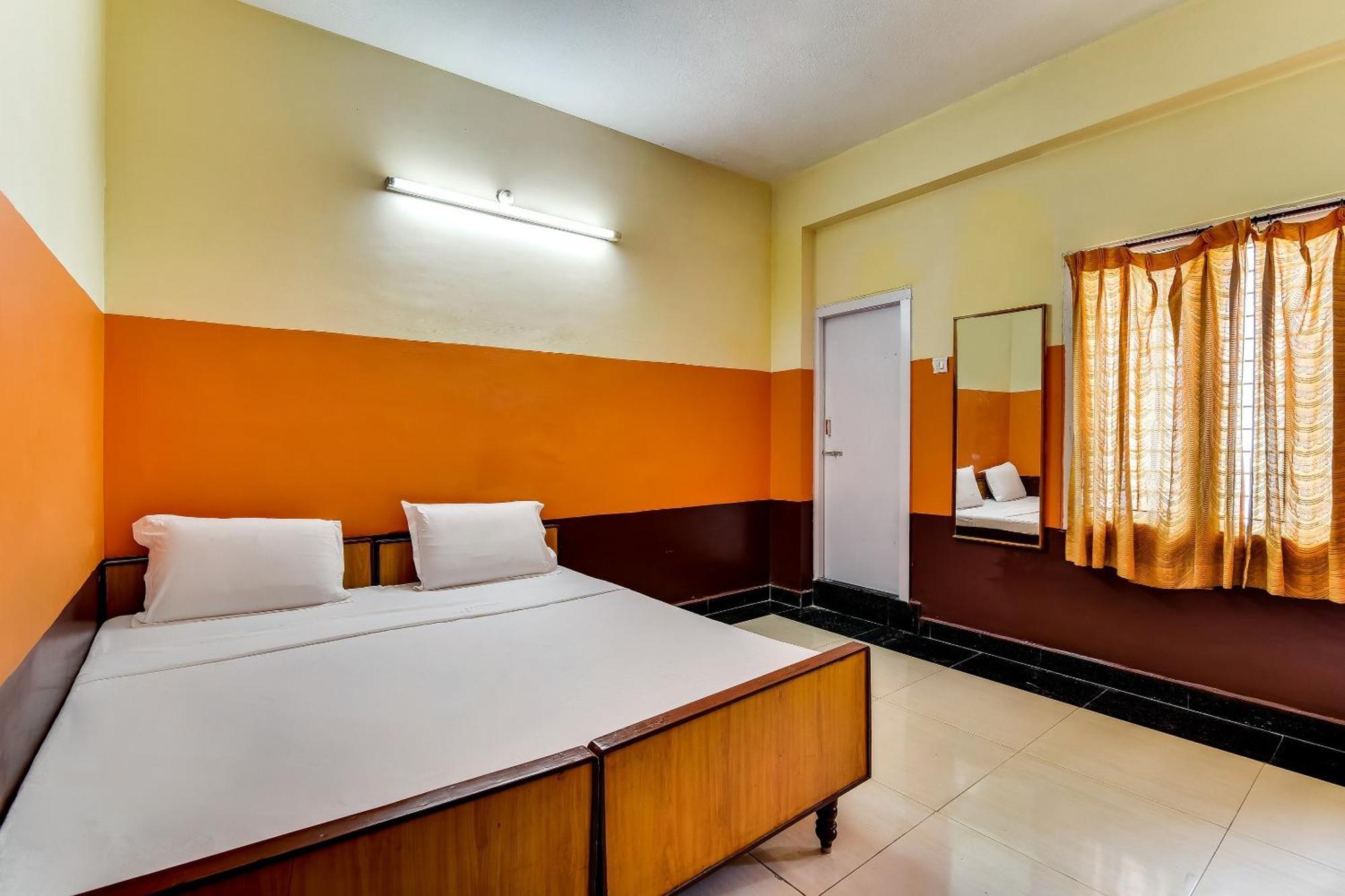 טירופאטי Hotel O Srinivasa Residency Lodge מראה חיצוני תמונה
