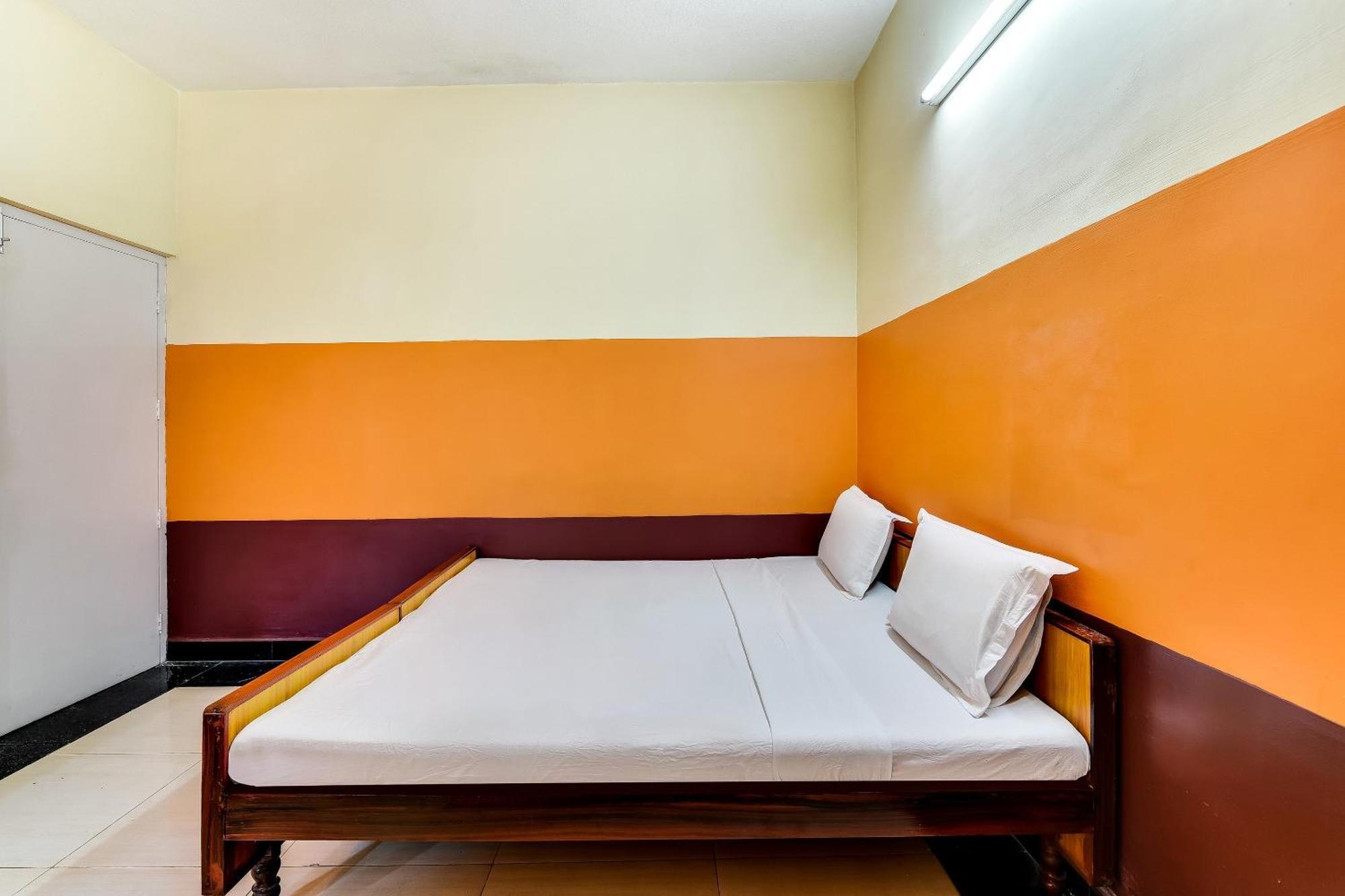 טירופאטי Hotel O Srinivasa Residency Lodge מראה חיצוני תמונה